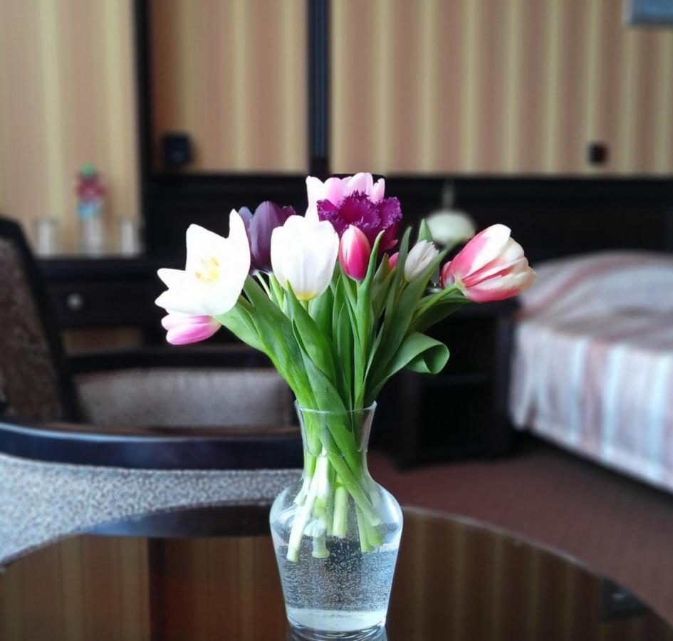 Attache Hotel Kiev Ngoại thất bức ảnh