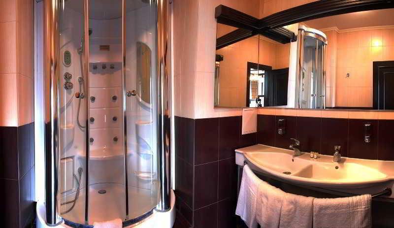 Attache Hotel Kiev Ngoại thất bức ảnh