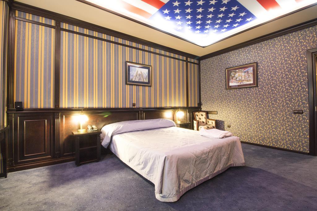 Attache Hotel Kiev Ngoại thất bức ảnh