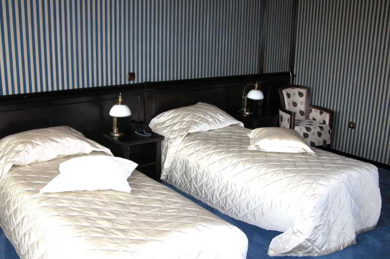 Attache Hotel Kiev Ngoại thất bức ảnh