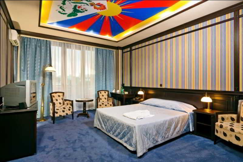 Attache Hotel Kiev Ngoại thất bức ảnh