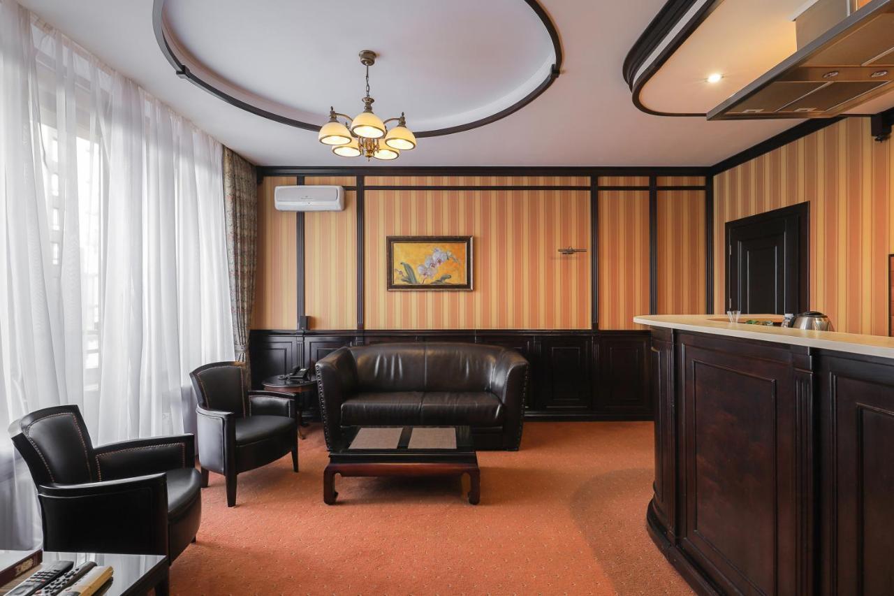 Attache Hotel Kiev Ngoại thất bức ảnh