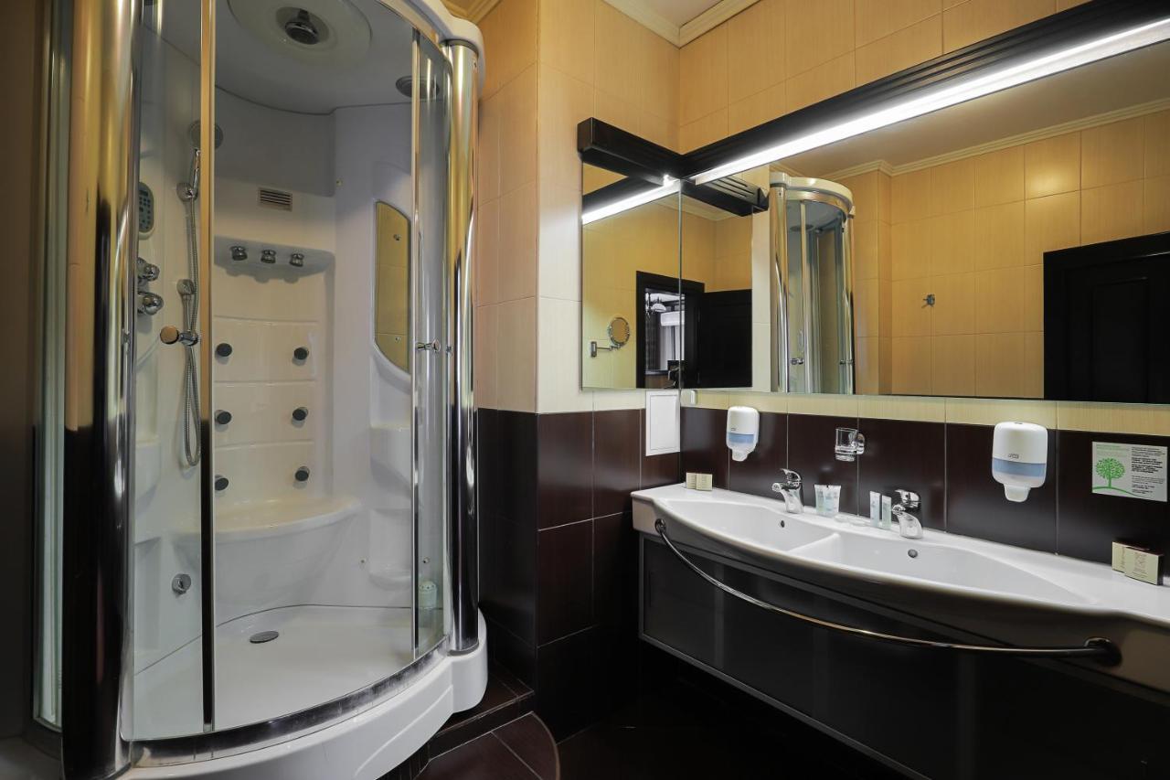 Attache Hotel Kiev Ngoại thất bức ảnh