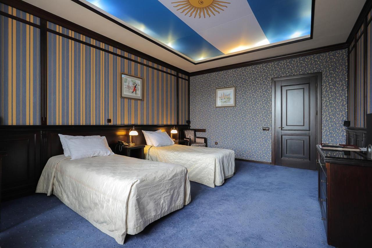 Attache Hotel Kiev Ngoại thất bức ảnh